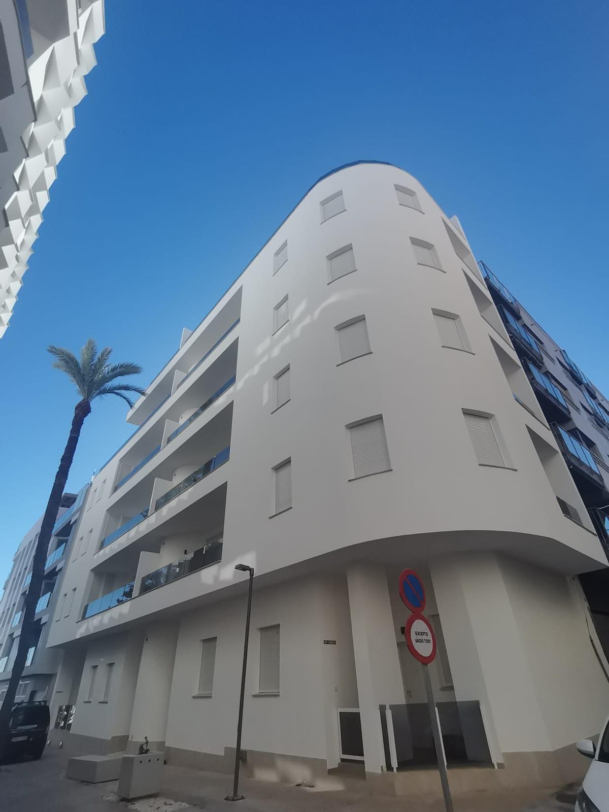 Apartments in Torrevieja Centro, Torrevieja (ALC-01270) — photograph 3